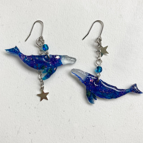 くじらの模様のピアス/イヤリング 青 イヤリング