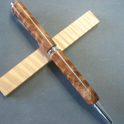 杉】木軸ボールペン 金襴杢が綺麗【即日発送】 ☆シャープペンに変更可