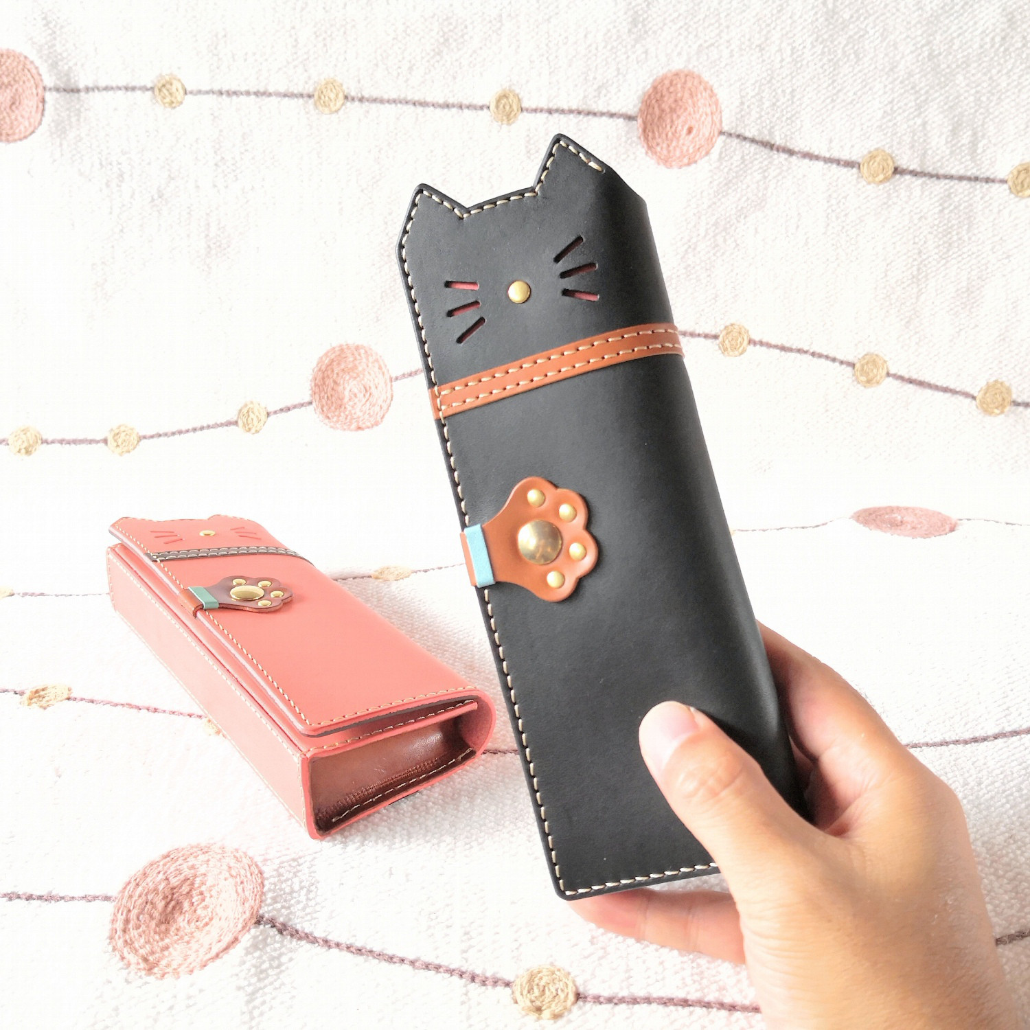 スリムなネコのレザーペンケース(兼メガネケース)＊黒