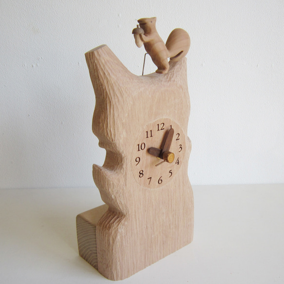 リス君とドングリ　振り子掛・置き時計 3枚目の画像