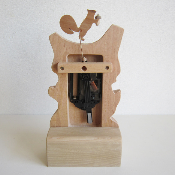 リス君とドングリ　振り子掛・置き時計 4枚目の画像