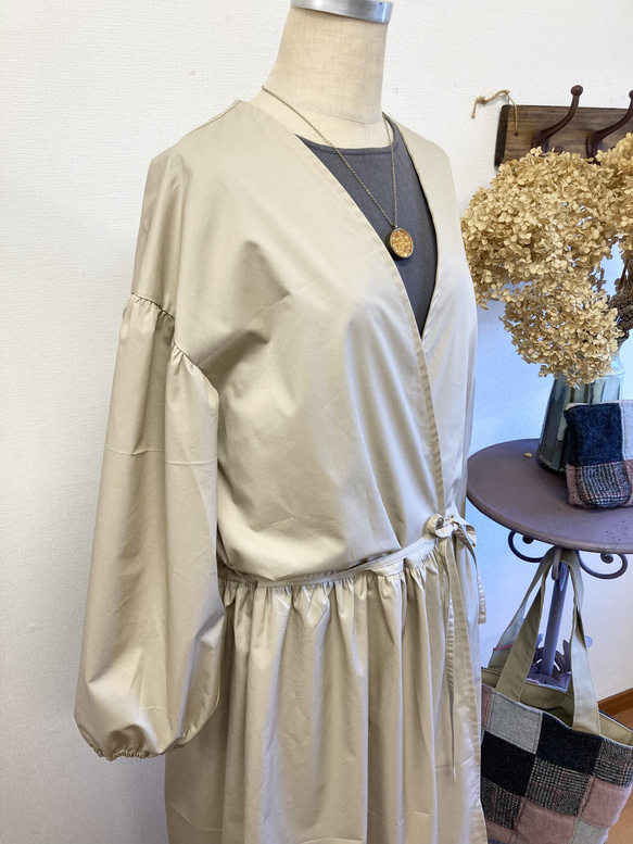 促銷價★ 大人可愛❤️ Cache-coeur 連衣裙米色（尺碼 L~LL） 第4張的照片
