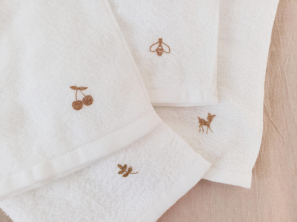 タオルエプロン　4枚セット　カラフル　おりこうタオル　タオルスタイ　入園準備 5枚目の画像