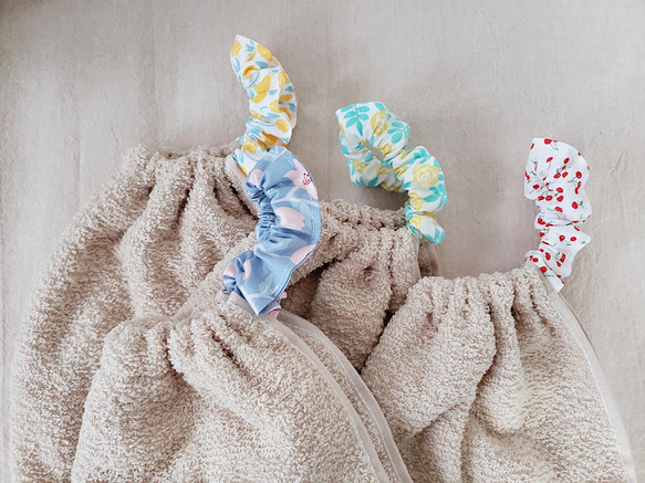 タオルエプロン　4枚セット　カラフル　おりこうタオル　タオルスタイ　入園準備 4枚目の画像