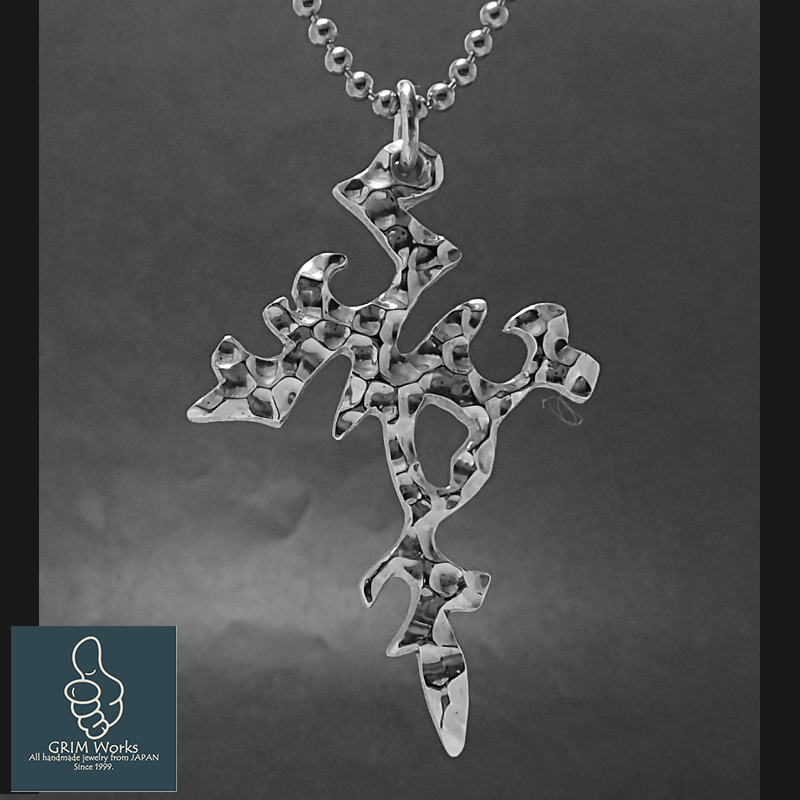 槌目 大き目 ワイルドな十字架 シルバーペンダント メンズペンダント レディース クールビューティ 磨き丁寧 クロス 8,658円