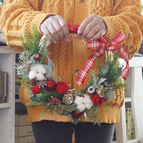 クリスマスカラーのリースブーケ＆ブートニアセット アート