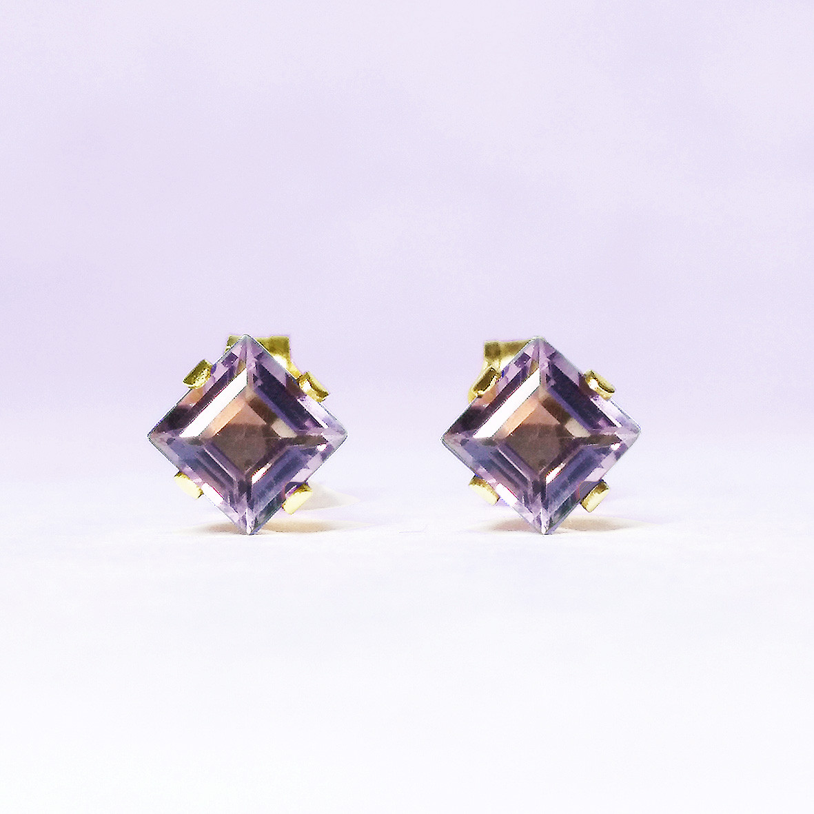 上品な輝き。アメジストのピアス　[送料無料]