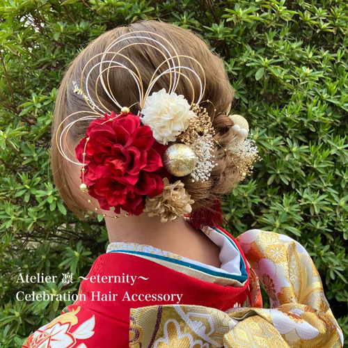 No.456 華やか♡ 赤白黒金　♡ フラワーピン　髪飾り 卒業式 結婚式 振袖 上品 両サイドに華やぐ 髪飾り ワインレッド ダリア 成人式 結婚式