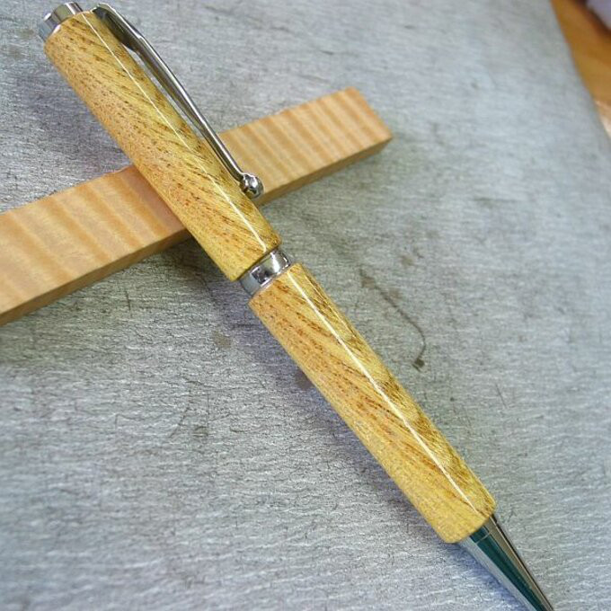 【きはだ】木軸ボールペン　木目と黄色の木肌が綺麗【即日発送】　　　　　　　　★シャープペンに変更可（右の項目）