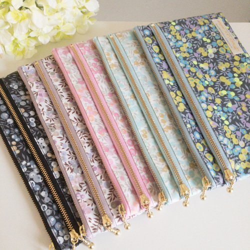 ダブルファスナーポーチ 20cm マスクポーチ リバティ アレキサンダー