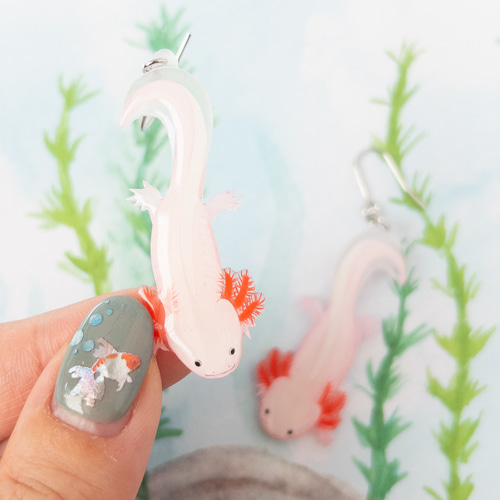 ウーパールーパー＊ピアス/イヤリング ピアス（フック・チェーン 