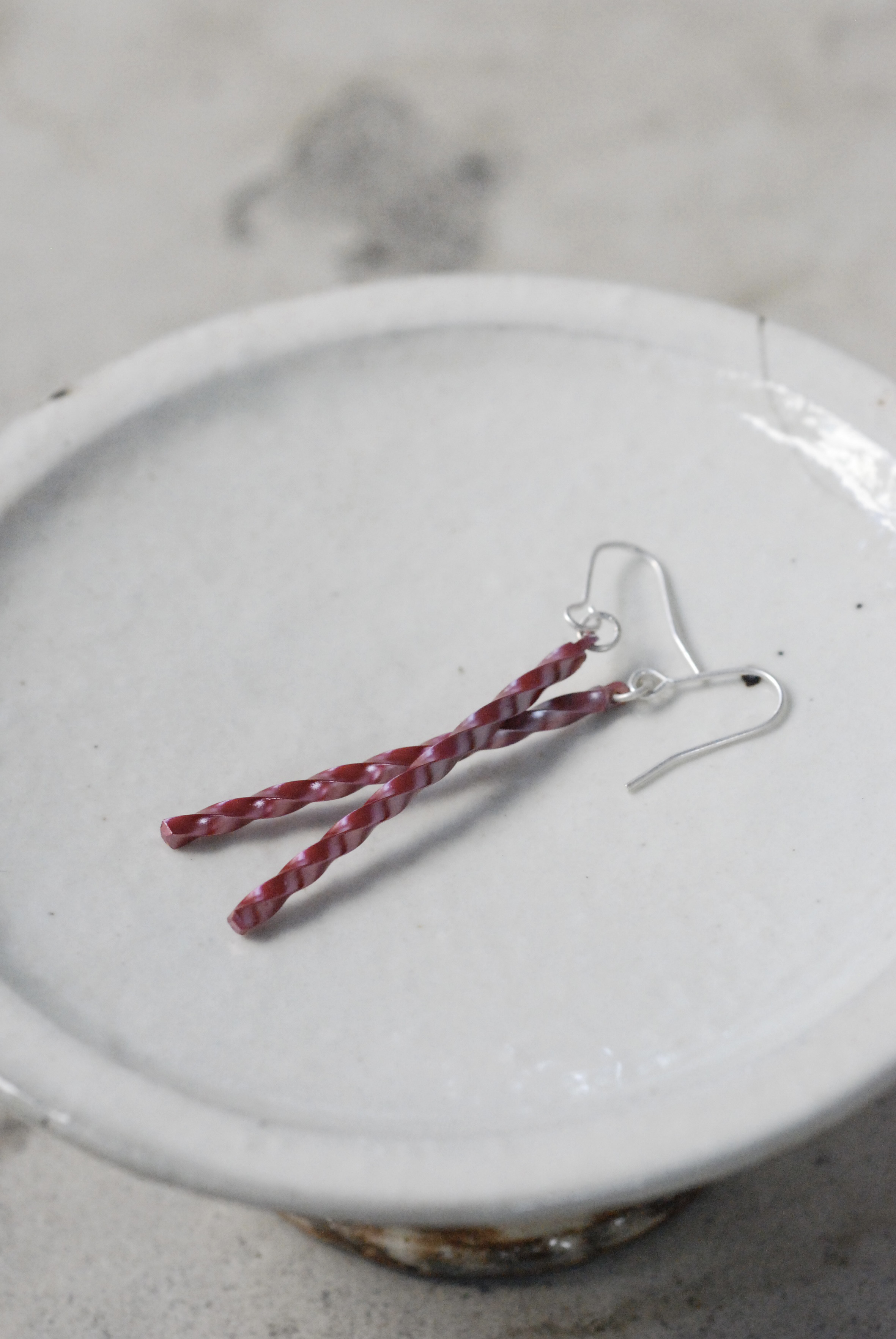 緋銅「ツイストピアス」