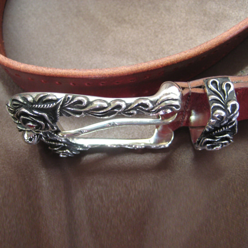 queen rose》薔薇バックル｜silver925・鏡面＋燻し・アラベスク