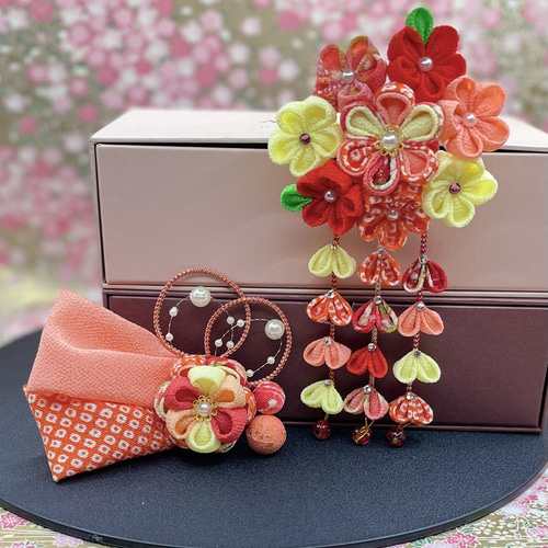 七五三　3歳で使用　オレンジ花柄着物•髪飾りセット 七五三 3歳で使用 オレンジ花柄着物•髪飾りセット