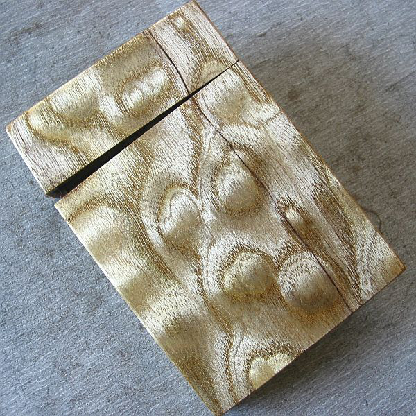 【きはだ】木製名刺入れ 煌めく玉杢が綺麗【即日発送】