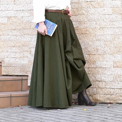 已售出 1,500 多件 *再次上架 x 6 次 [自由排列裙子] 一舉一動都展現美麗的輪廓 *圓形裙子 *綠色 第2張的照片