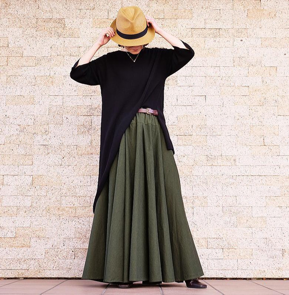 已售出 1,500 多件 *再次上架 x 6 次 [自由排列裙子] 一舉一動都展現美麗的輪廓 *圓形裙子 *綠色 第16張的照片