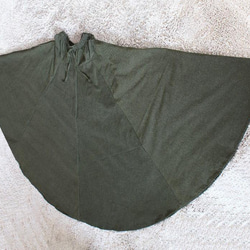 已售出 1,500 多件 *再次上架 x 6 次 [自由排列裙子] 一舉一動都展現美麗的輪廓 *圓形裙子 *綠色 第18張的照片