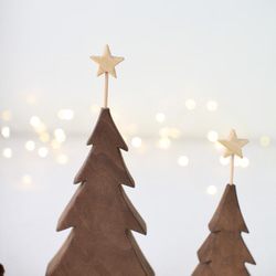 小さな木のクリスマスツリー〈ペアセット〉｜ウォールナット｜木製インテリア雑貨 5枚目の画像