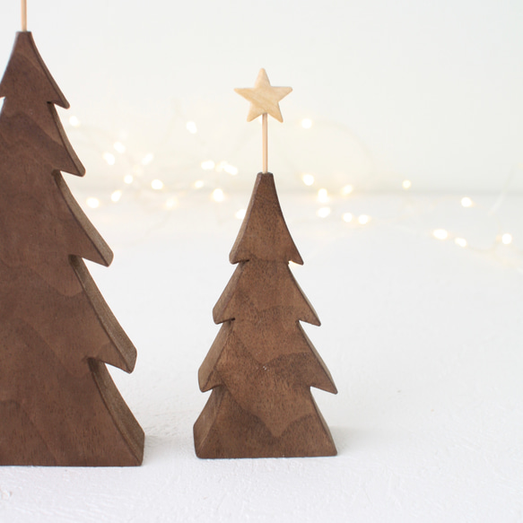 小さな木のクリスマスツリー〈ペアセット〉｜ウォールナット｜木製インテリア雑貨 6枚目の画像