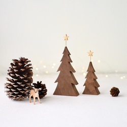 小さな木のクリスマスツリー〈ペアセット〉｜ウォールナット｜木製インテリア雑貨 3枚目の画像