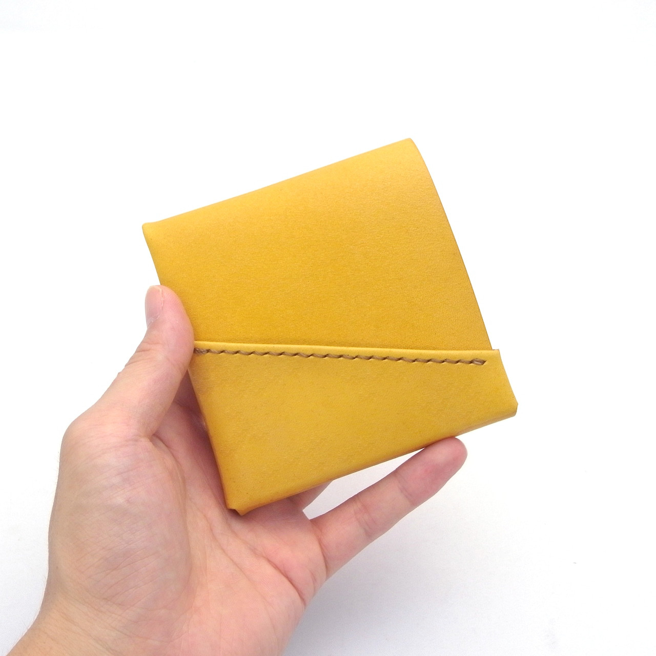 右利き用丨草木染め革丨二つ折りミニ財布【chotof/ちょとふ】きはだ染め 手縫い 手染め 手作り