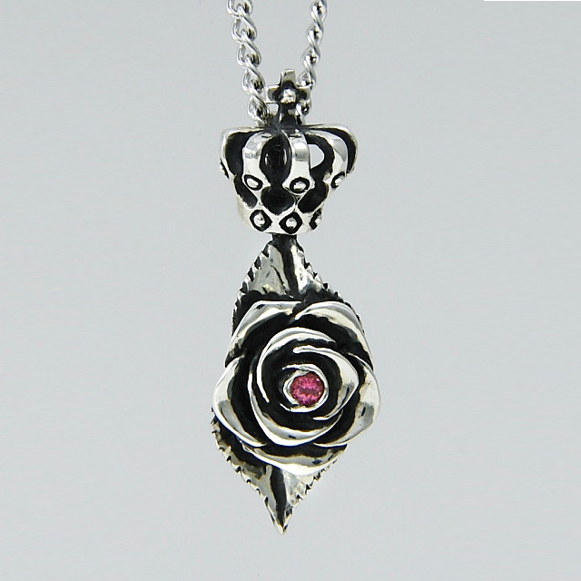 《queen rose》冠を戴く薔薇｜ペンダントトップ・silver925・ユニセックス・バラ・王冠・クラウン