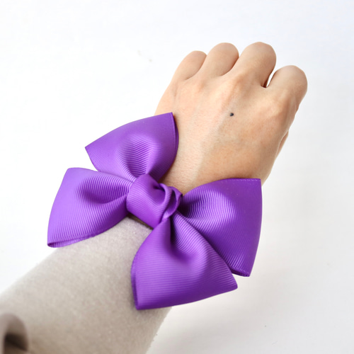 大きめビビットカラーリボン シュシュ Uzuki 通販 8083412｜Creema