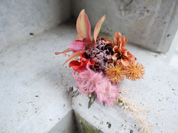 大人ピンクとテラコッタの胡蝶蘭やアンスリウムを束ねた品のあるブーケ♡ウェディングブーケ　アーティフィシャルフラワーブーケ 6枚目の画像