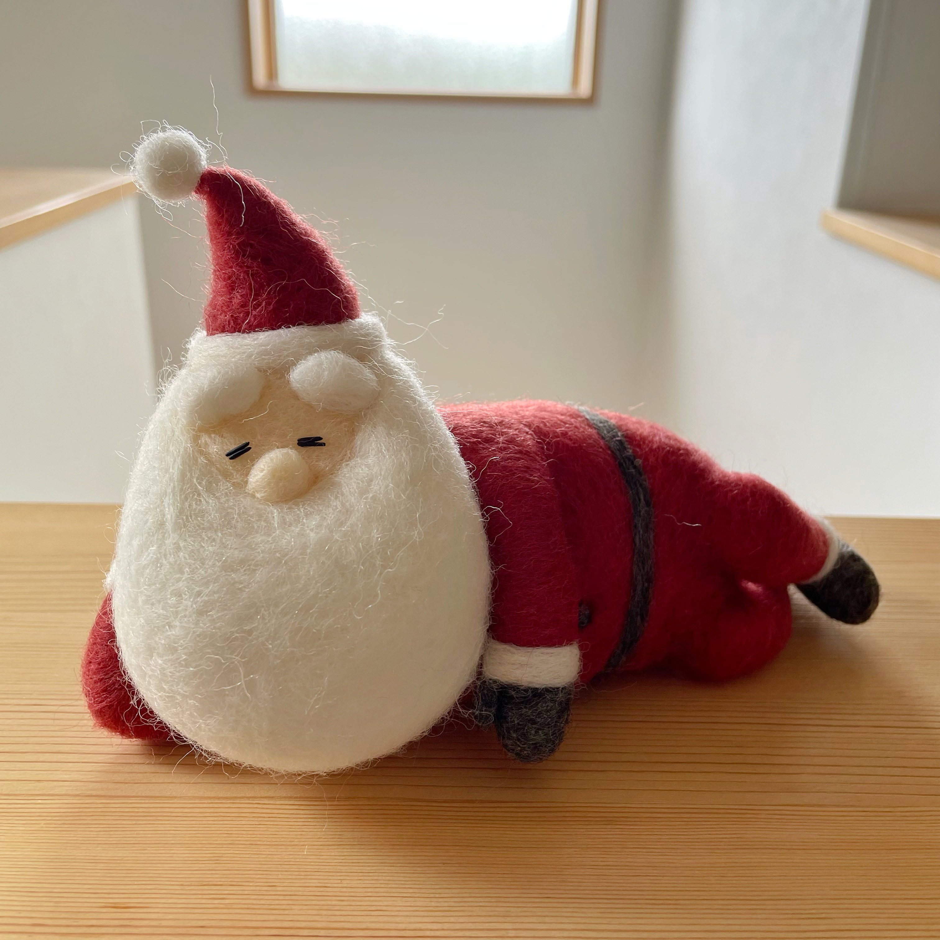 羊毛フェルト サンタクロース人形 約10cm