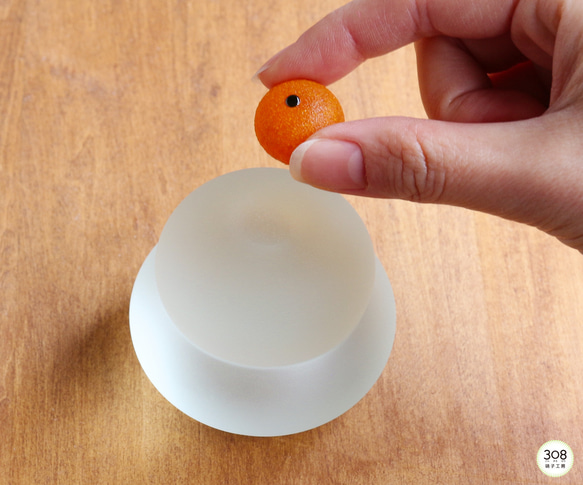 しっとりガラスの鏡餅 赤 5枚目の画像