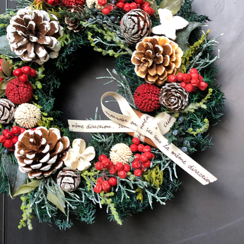 森の恵み ペッパーベリーと木の実のクリスマスリース プリザーブド  