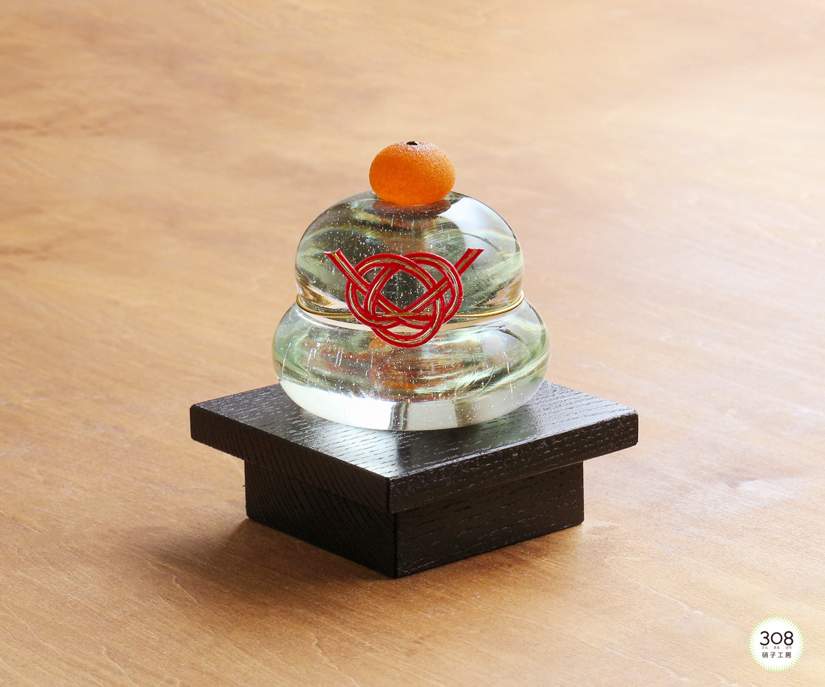 つやつやガラスの鏡餅　黒