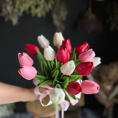 ピンク赤チューリップクラッチブーケ☆ブートニア ブーケ ほうき星