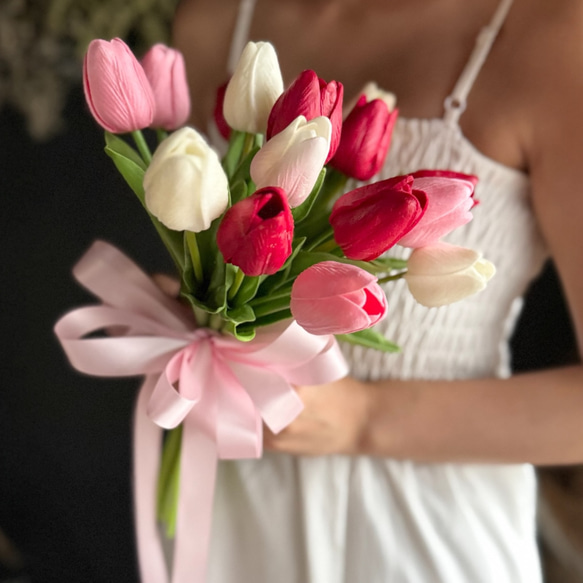 ピンク赤チューリップクラッチブーケ☆ブートニア ブーケ ほうき星