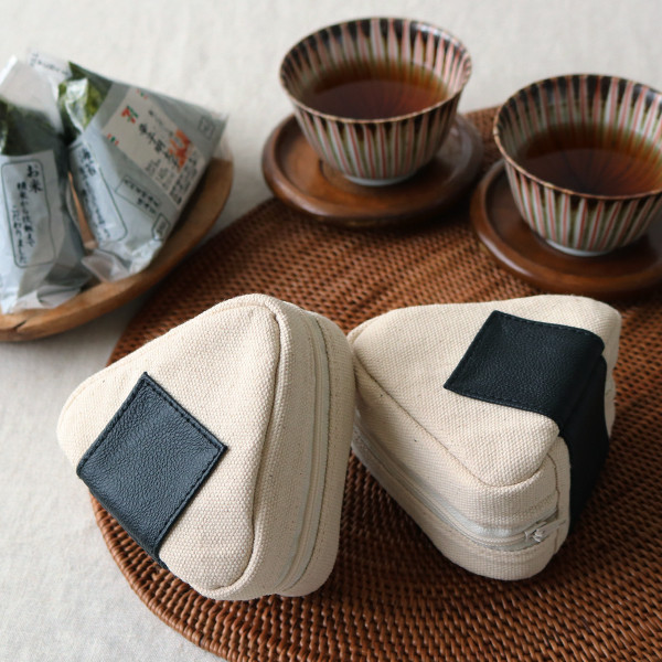 ⁂ラスト5　再制作　２個SET　生成デニム生地　おにぎりポーチ　さんかくポーチ　保冷　保温　小物入れ　S14