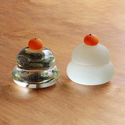つやつやガラスの鏡餅【台座無し】 鏡餅 308硝子工房 通販 8110990