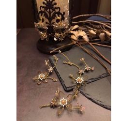 （冒牌老闆娘）水晶花系列新娘耳環-（20190625） 第2張的照片