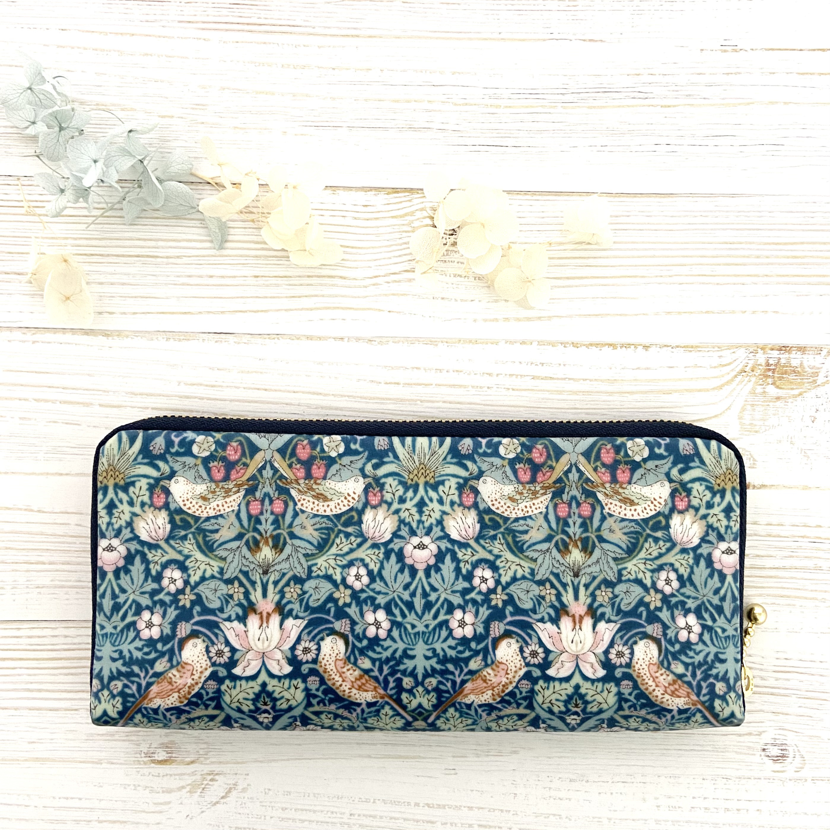 選べる＊ラミネート＊ コンパクトラウンドファスナー財布 9×18㎝ リバティプリント使用