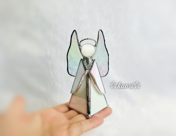 ステンドグラス　オーロラカラーの天使さん(ミニドライフラワー付き) 3枚目の画像