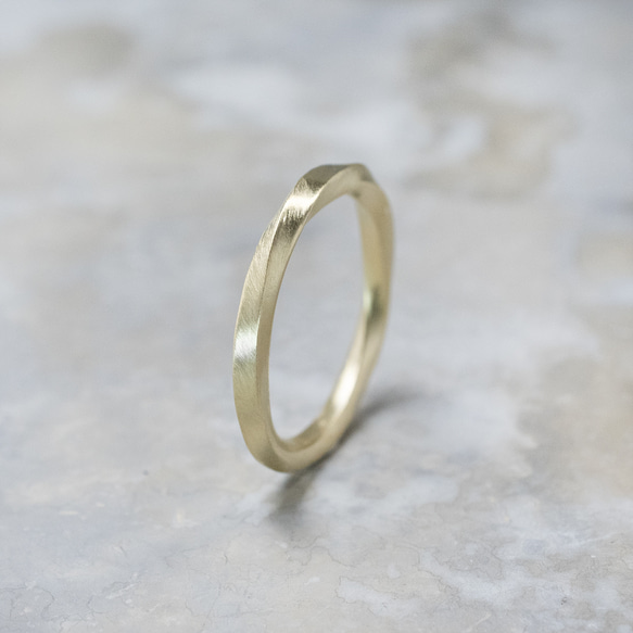 つや消し ブラスツイストリング 2.0mm幅 マット 真鍮｜BRASS RING 指輪 シンプル アクセサリー｜190 3枚目の画像