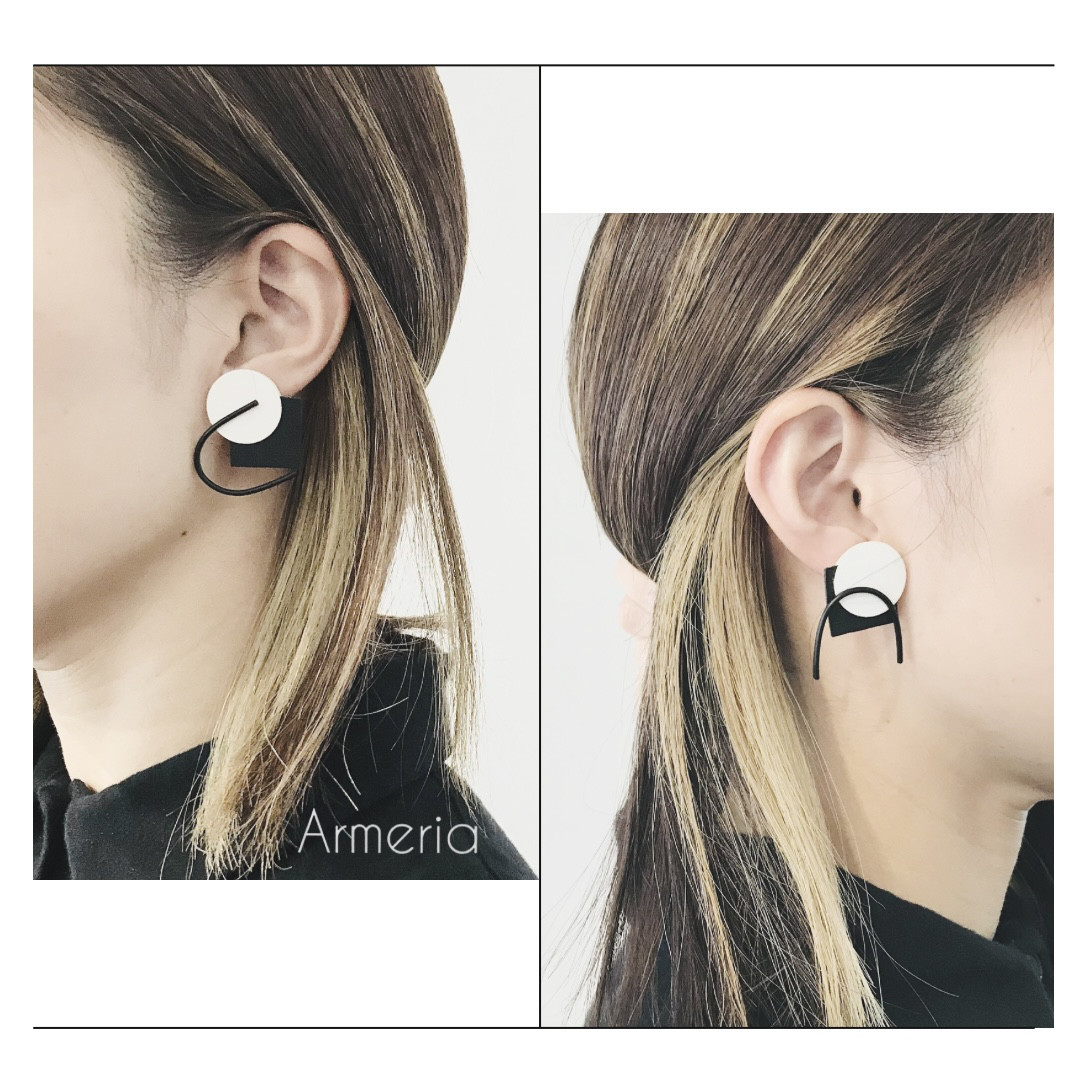 レザーイヤリング《icon・001》アシンメトリー・モノトーン・モード・ミニマル・本革