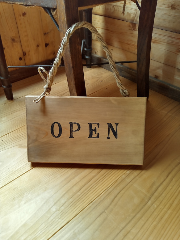 自然な木材の看板　オブジェ クラシック木製看板 OPEN CLOSED 吊り下げ ナチュラルブラウン / 自然