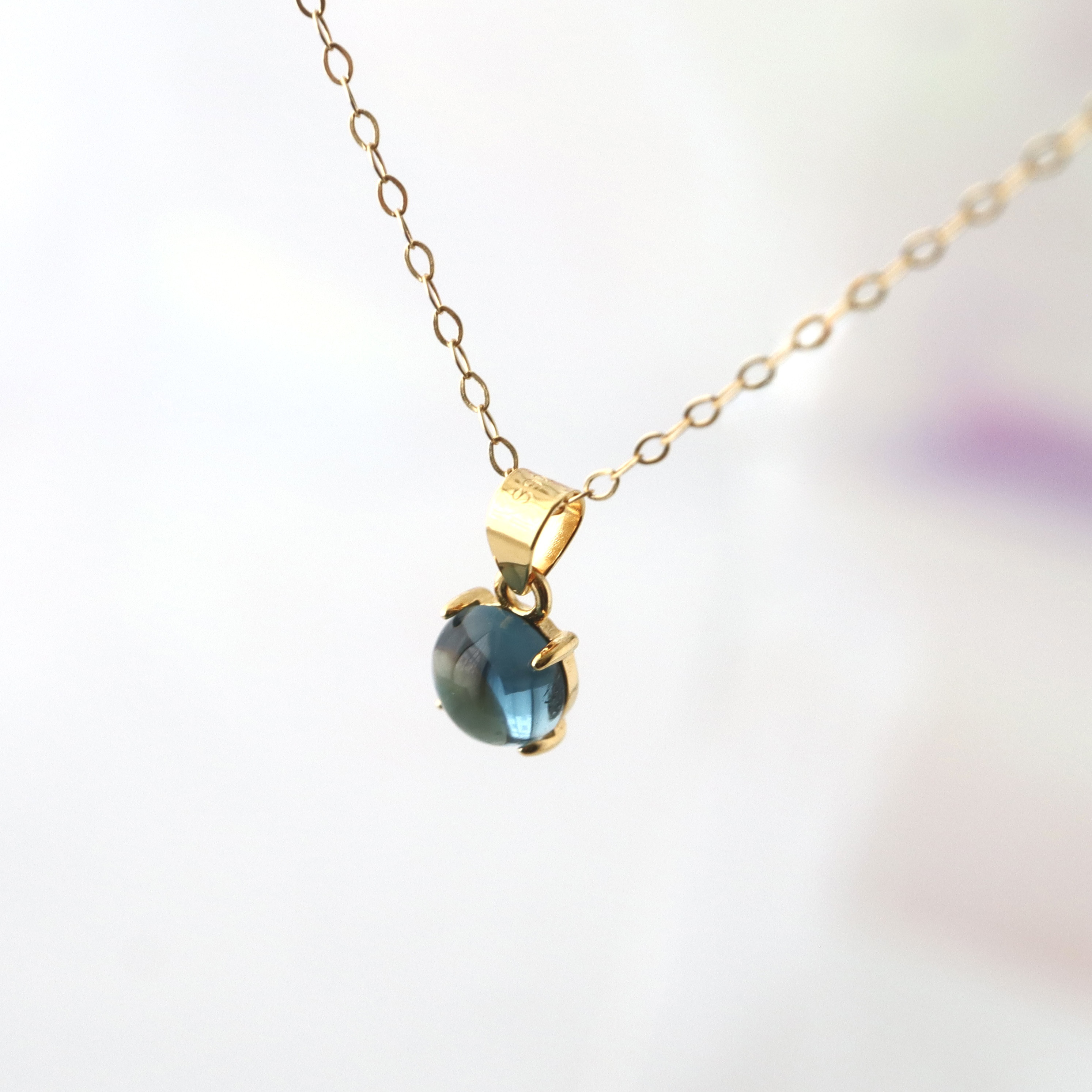 美しいブルー✶ロンドンブルートパーズ 一粒ネックレス【選べる金具&長さ】11月の誕生石 アレルギー対応 ステンレス