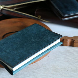 ブックカバー 文庫本サイズ　ペトロリオ（青緑）【イタリアンレザー プエブロ】 3枚目の画像