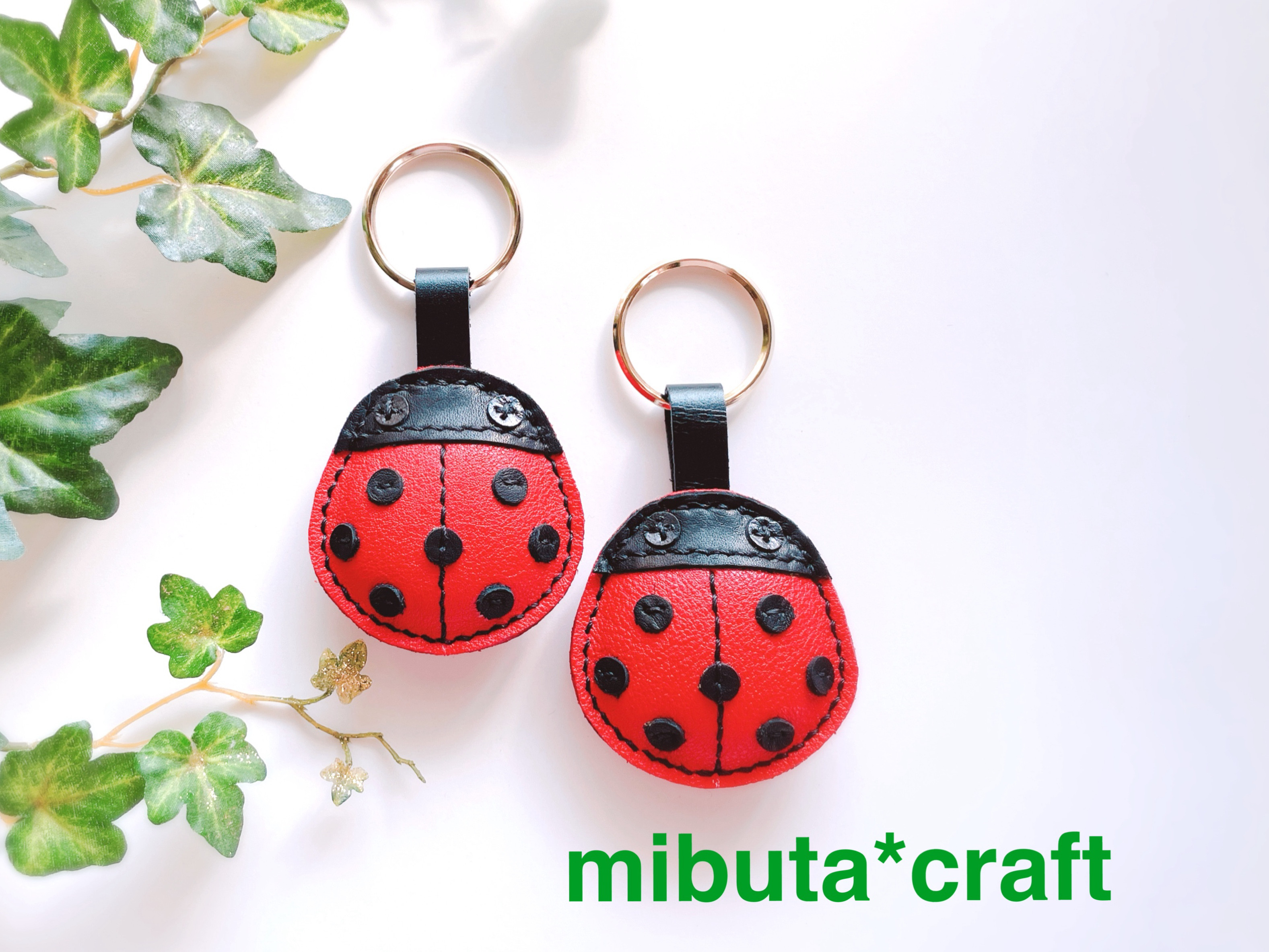エルメス てんとう虫 レッド テントウムシ キーホルダー バッグチャーム レザー エルメス レザー てんとう虫 テントウムシ キーホルダー バッグ