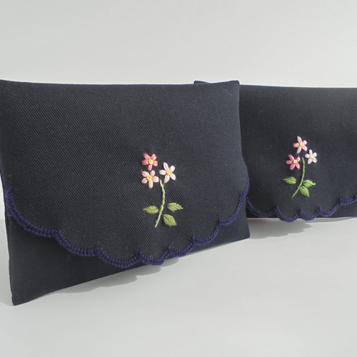 手刺繍ポケットティッシュケース お受験用にも わすれな草 ピンク 通園