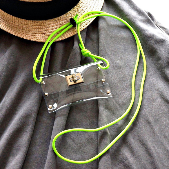 PVC 透明コインケース『スケルトン』ネックストラップ付き ポーチ 小銭