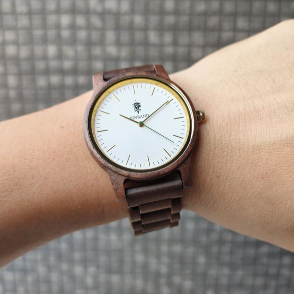 【木製腕時計】EINBAND Glanz スタイリッシュ 天然 木の時計 ウッドウォッチ クルミ【40mm】 8枚目の画像