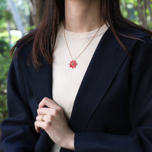 長さ調節自在＊ポインセチアのネックレス クリスマス 12月 誕生月花